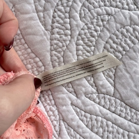 NWT - Free People - Intimately FP - Lace Night Rhythm Thong Bodysuit Pink Shell - Picture 7 of 10